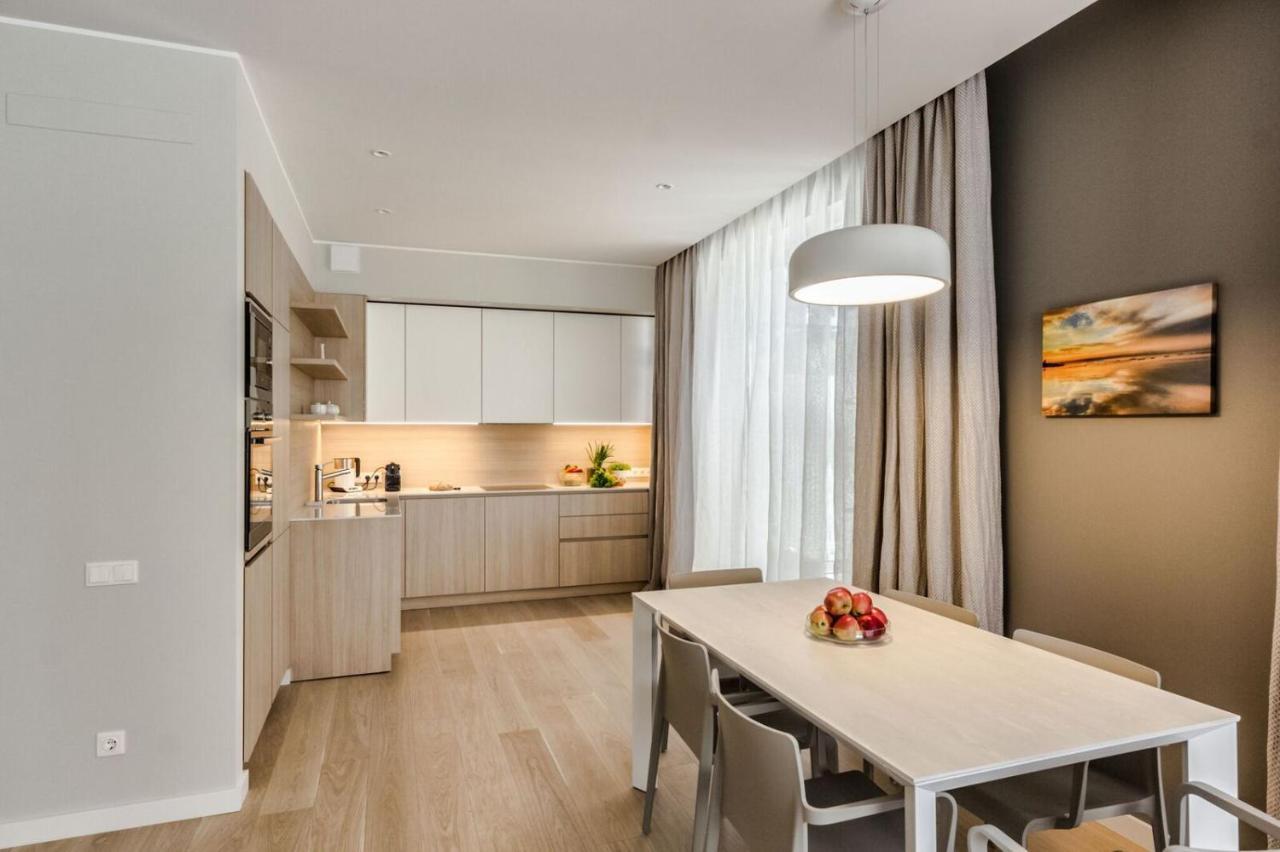 Osobnyak Aparthotel Jūrkalne Exteriör bild