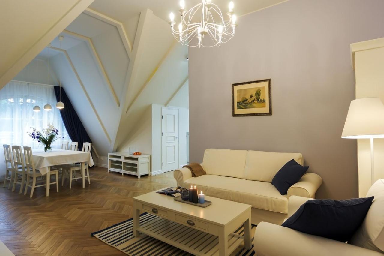 Osobnyak Aparthotel Jūrkalne Exteriör bild