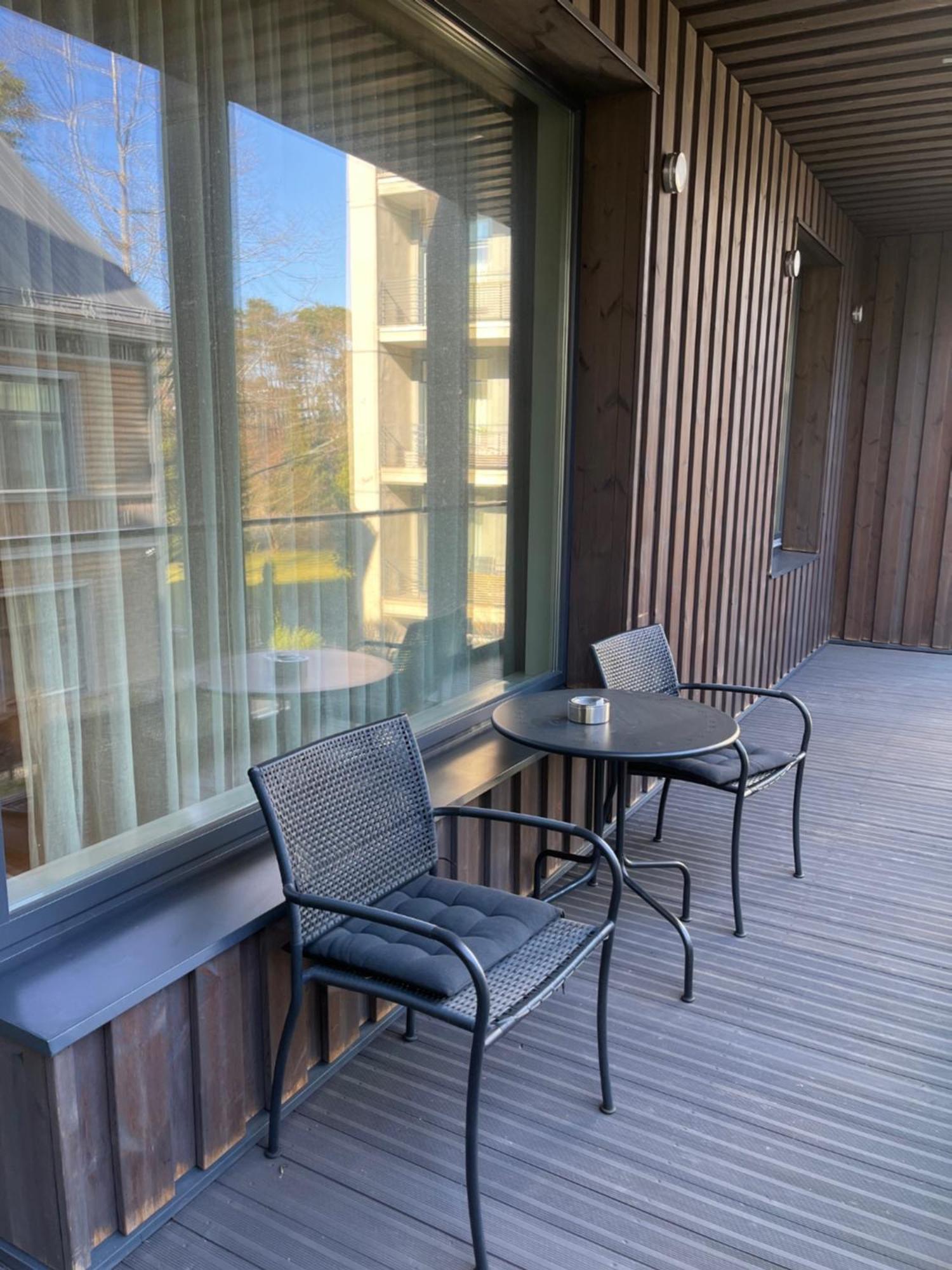 Osobnyak Aparthotel Jūrkalne Exteriör bild