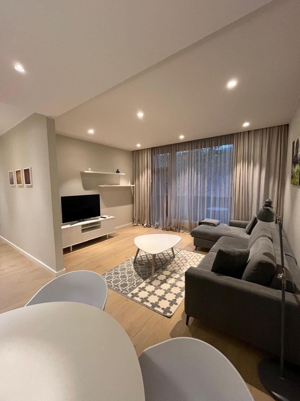 Osobnyak Aparthotel Jūrkalne Exteriör bild