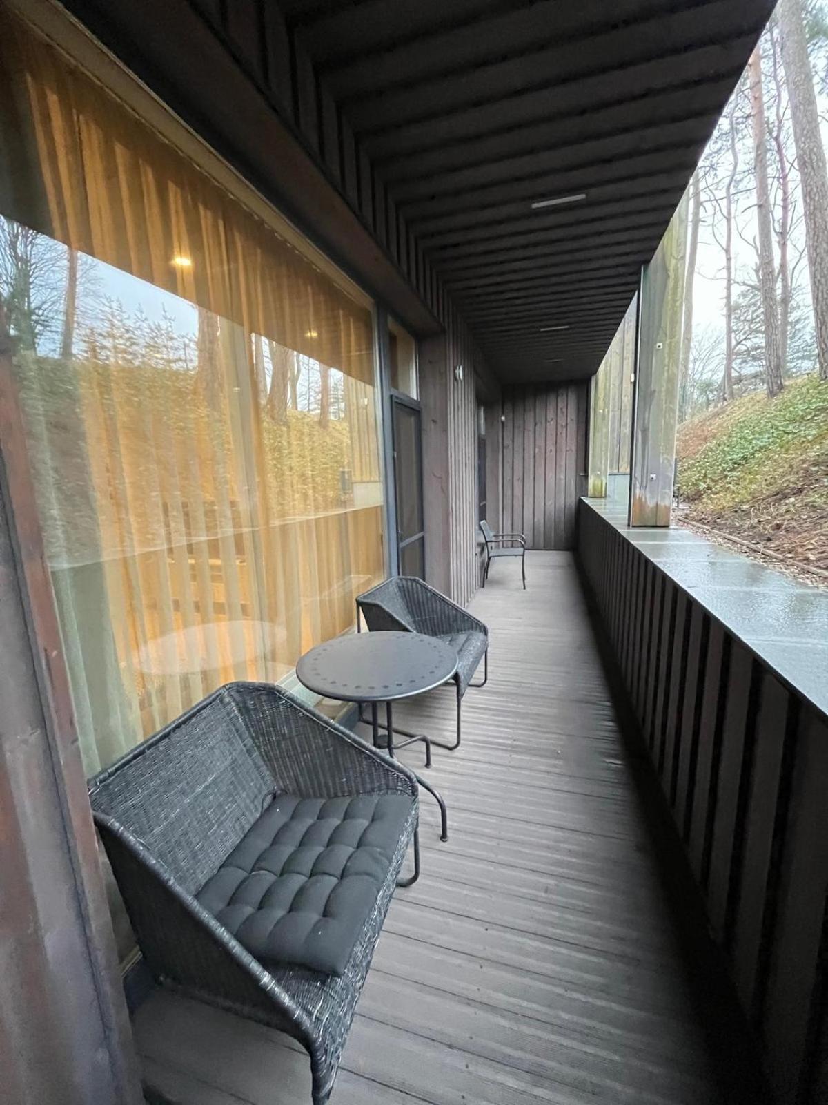 Osobnyak Aparthotel Jūrkalne Exteriör bild